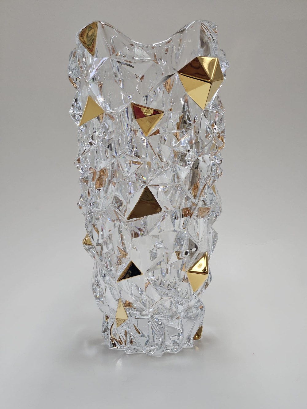 Cliff gold facets